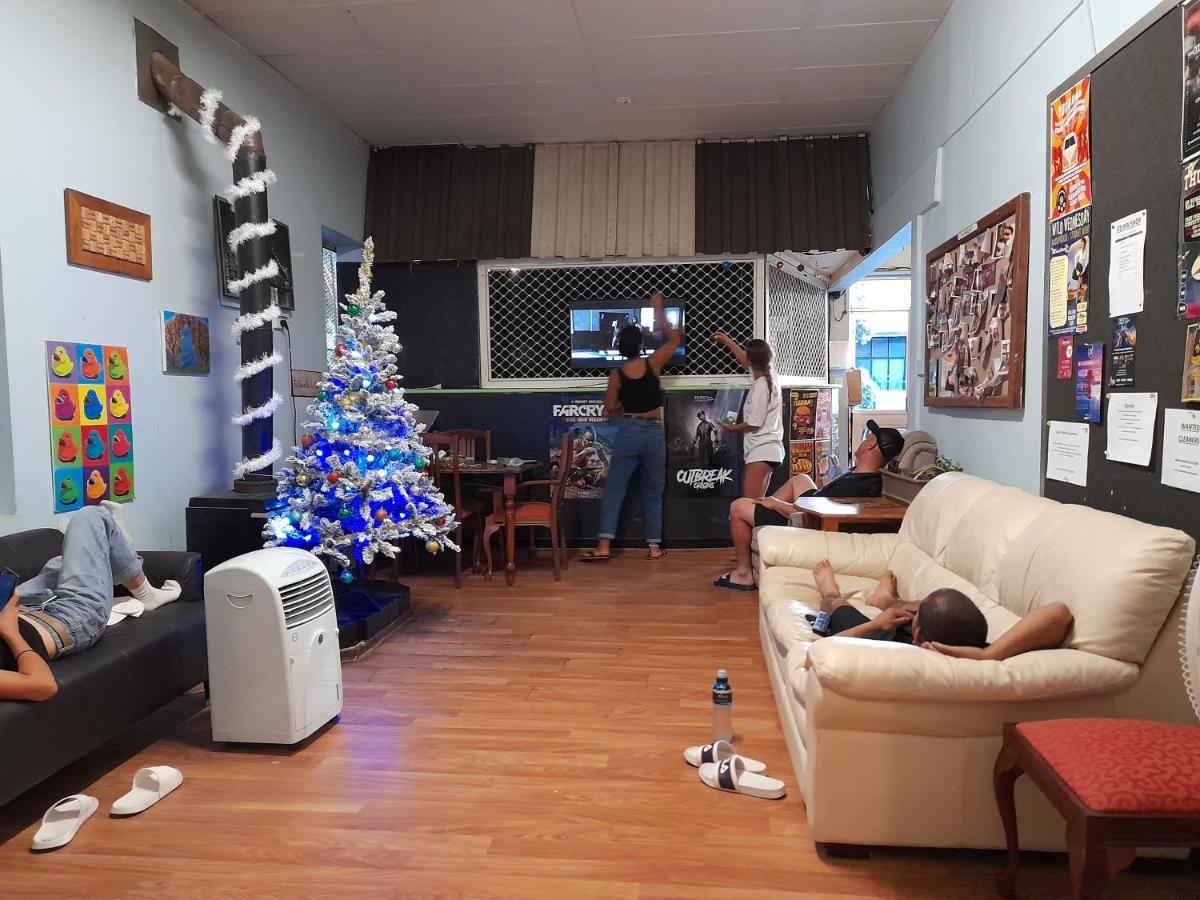Ozi Inn Backpackers - Perth - 외부 사진