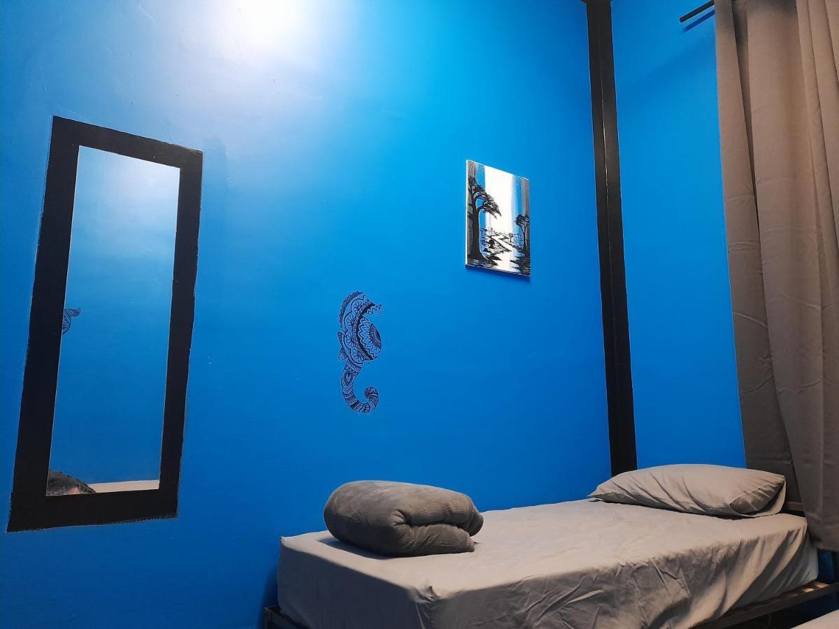 Ozi Inn Backpackers - Perth - 외부 사진