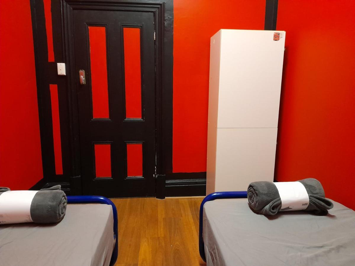 Ozi Inn Backpackers - Perth - 외부 사진