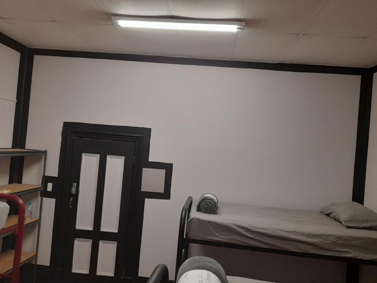 Ozi Inn Backpackers - Perth - 외부 사진