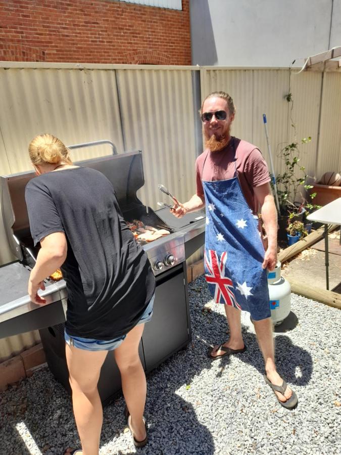Ozi Inn Backpackers - Perth - 외부 사진