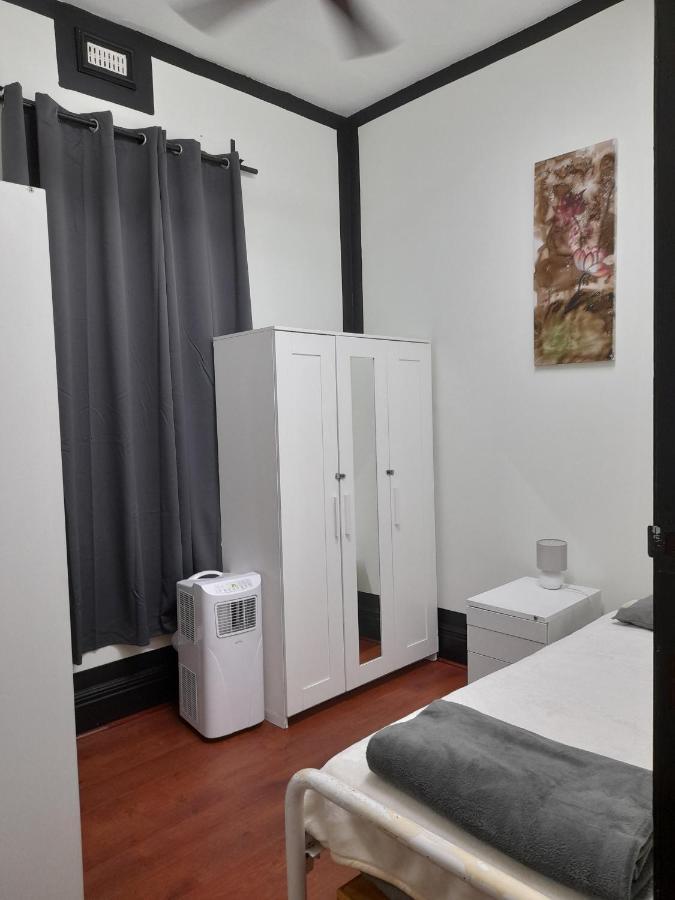 Ozi Inn Backpackers - Perth - 외부 사진